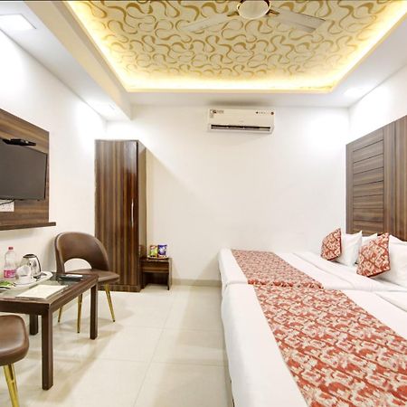 Hotel Devrana Delhi Airport Νέο Δελχί Εξωτερικό φωτογραφία