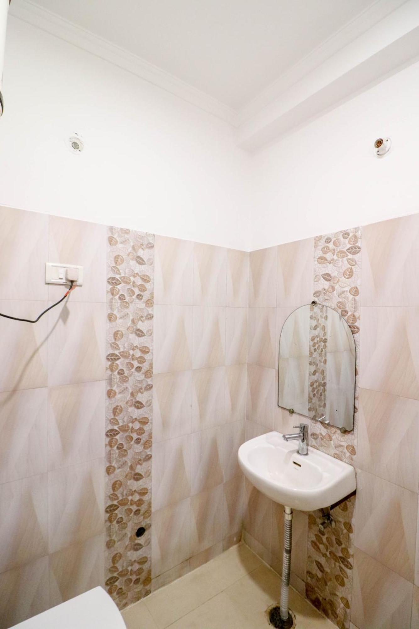 Hotel Devrana Delhi Airport Νέο Δελχί Εξωτερικό φωτογραφία